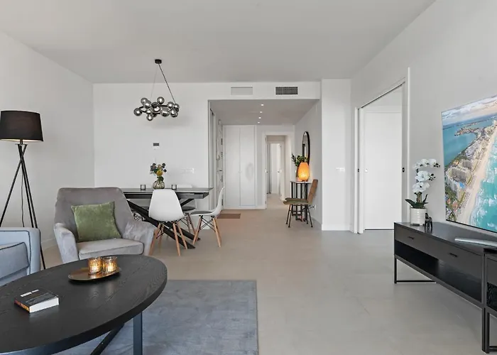 Апартаменти Seaview With Pool By Costarentals - Ref M21 *